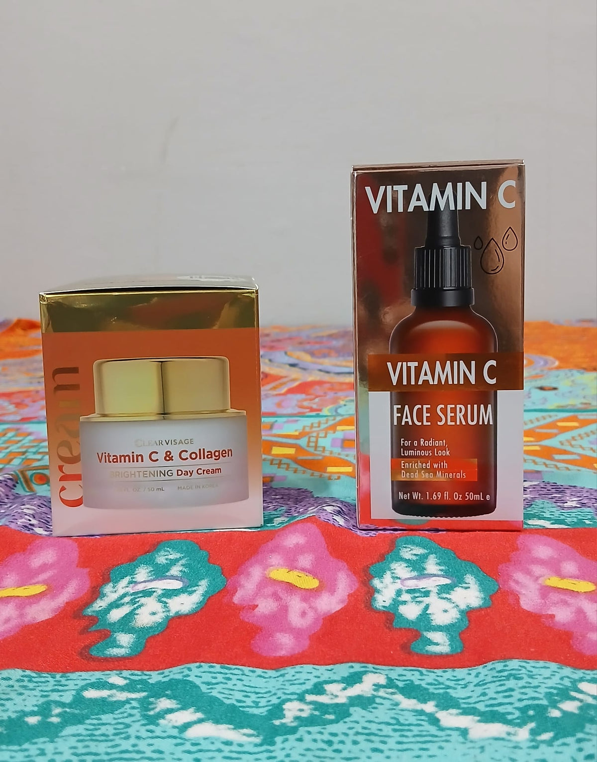 Spa Cosmetics Vitamin C Serum & Clear Visage Vitamin C + Collagen Brightening Day Cream Duo Kit - Kit de Rutina Facial Iluminadora - Suero de Vitamina C y Crema de Día de Colágeno